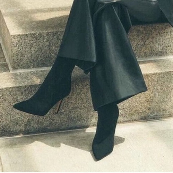 NWT Veronica Beard Lisa Black Ankle Booties Suede - Picture 1 of 6